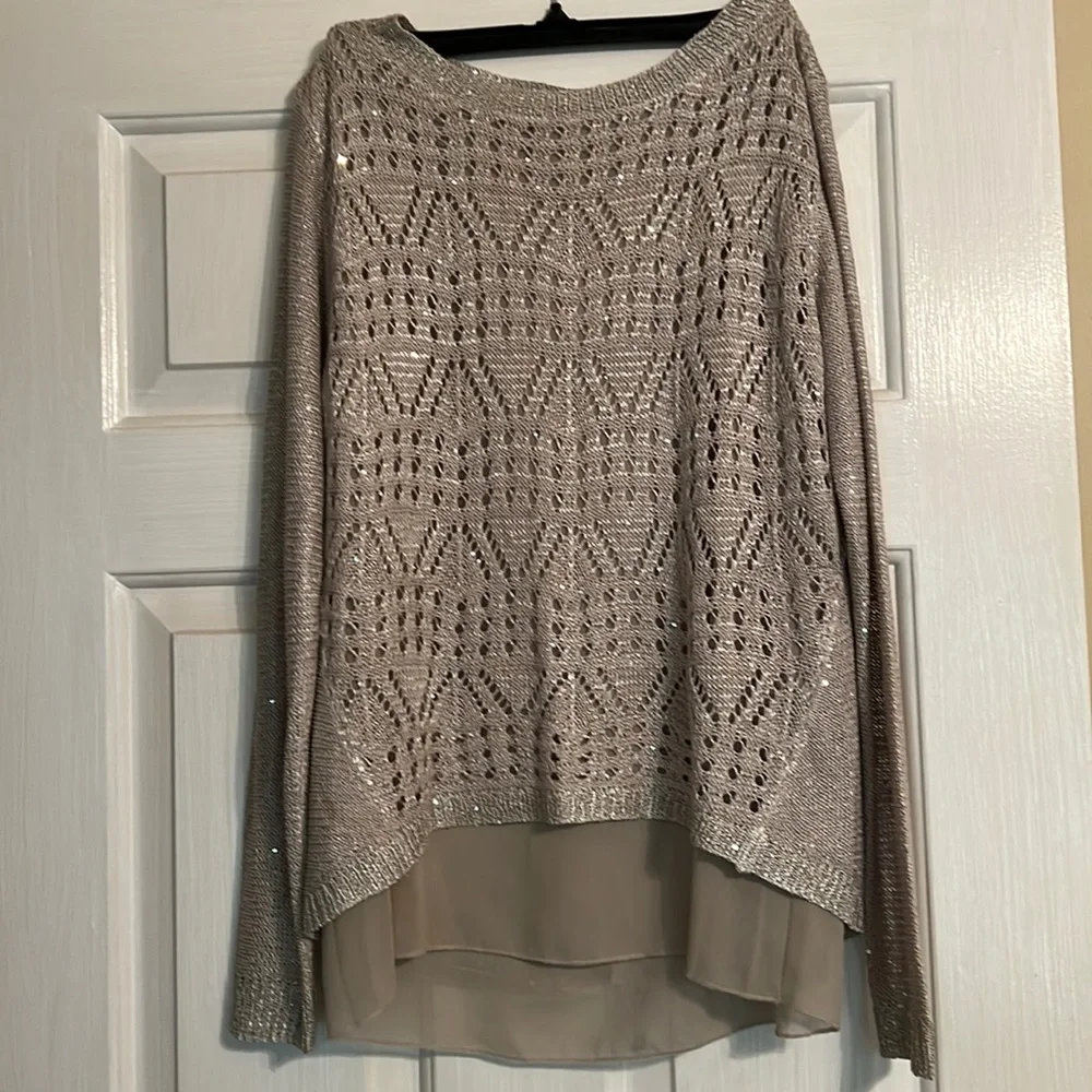 Sweater - Picture 1 of 4
